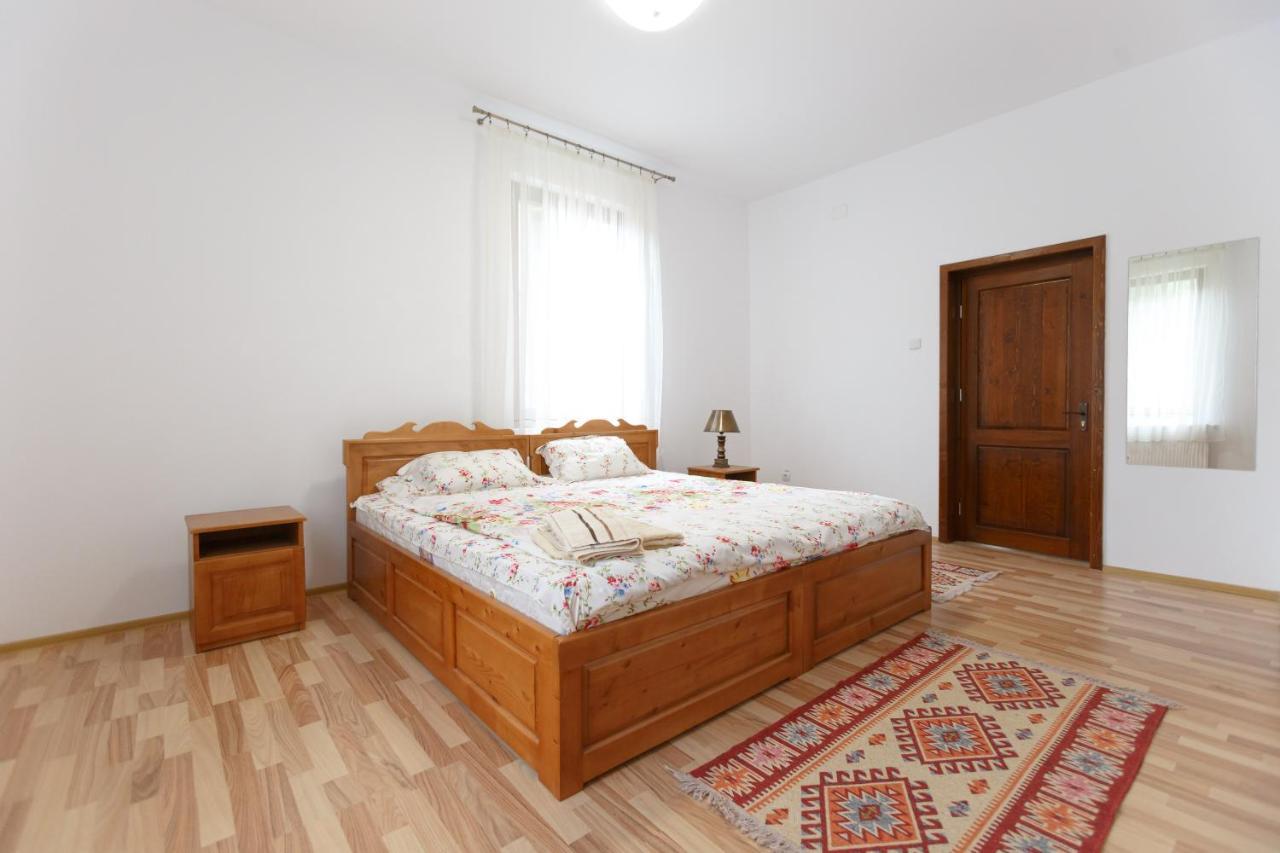 Pensiunea Casoca-Cascada Siriu Luaran gambar